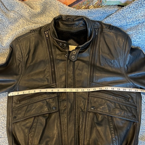 Berman’s vintage leather motorcycle jacket - Picture 16 of 16
